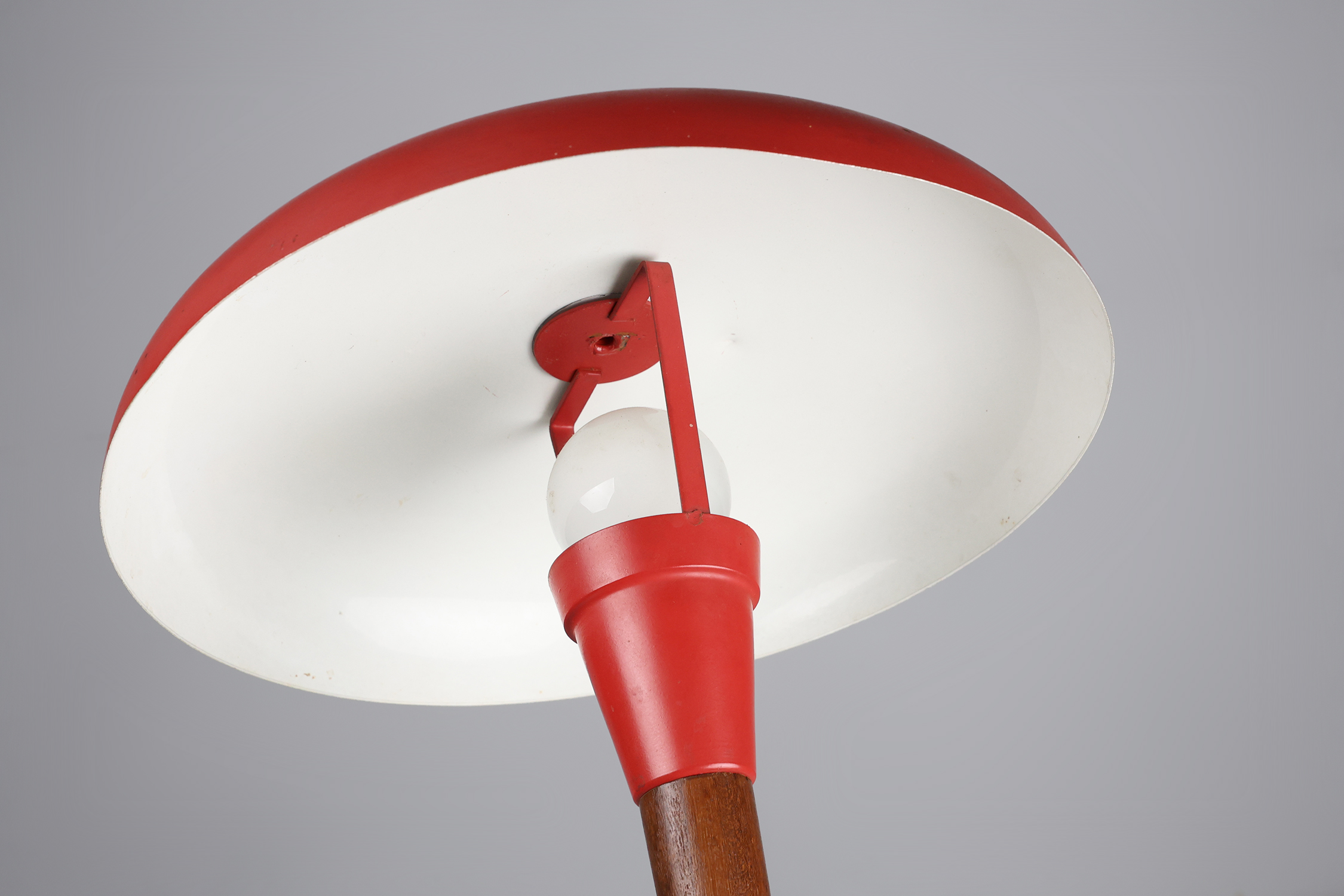 Mid-century fifties red desk lamp in metal, brass and teak wood, France thumbnail